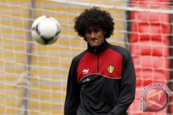 Fellaini Tak Perkuat MU sampai Februari