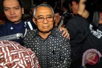 KPK Periksa Menteri PU Djoko Kirmanto Soal Hambalang