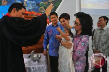Keluarga Mangindaan-Kudati gelar syukuran Baptisan dan Ulang Tahunn