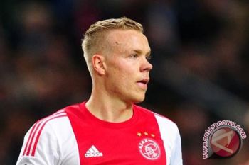 Jelang laga hidup mati, Ajax kehilangan dua pemain