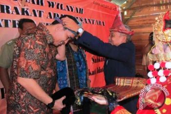 Beni Hernedi dinobatkan jadi warga kehormatan AMAN
