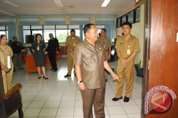 Wagub Sulut sidak pasar dan distributor