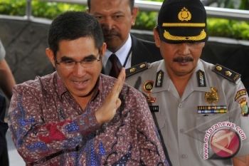 Hamdan Zoelva Penuhi Panggilan KPK