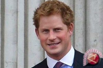 Pangeran Harry dukung istrinya melawan Thomas Markle
