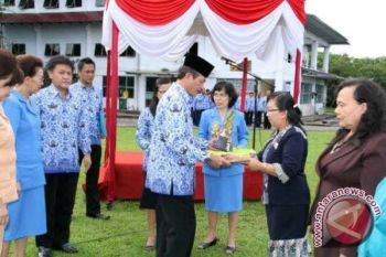  Sekda Minut Irup Peringatan Hari Ibu