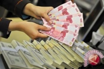 Rupiah Selasa sore melemah menjadi Rp14.894