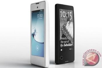  Smartphone Dua Layar YotaPhone Dipasarkan