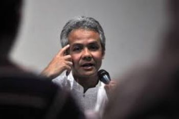 Ganjar Tolak Ide Kepala Daerah Dipilih oleh DPRD 