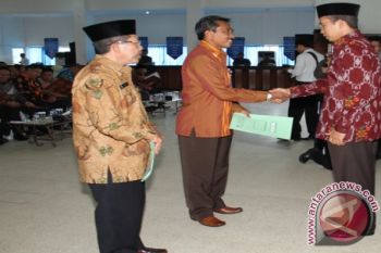Gubernur kecewa, empat bupati di NTB tidak hadiri penyerahan DIPA 2014