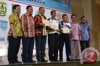 ATLIT PORWANAS TERIMA BONUS