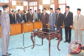 Gubernur NTB mutasi lima pejabat strategis kesekretariatan