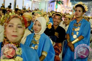 Walikota Makassar Saksikan Nikah Massal 406 Pasangan 