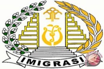 Imigrasi Batam Deportasi 121 WNA Bermasalah