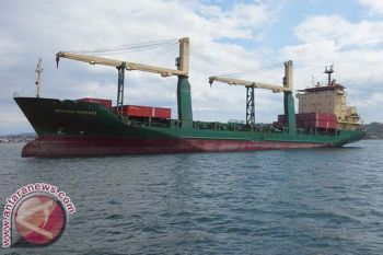 Kapal Kargo Penyebab Ambruknya Dermaga Cappaujung 