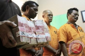 Kawanan Perampok Bawa Kabur Rp 1,7 Miliar Uang Petani