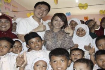 Winda Idol Berbagi/Henky Mohari