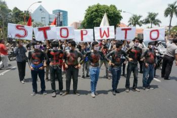 Tutup Akses Jalan Tolak WTO
