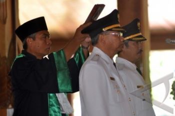 Bambang Bupati Temanggung, Juwono Jadi Legislator
