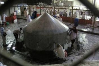 Lagi, Pabrik Air Kemasan Zam-Zam Palsu Digerebek 