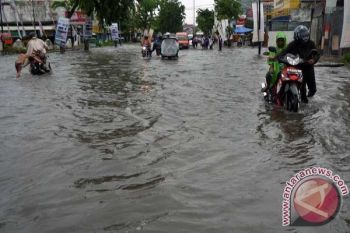 Banjir Mulai Surut, Pengungsi Semarang Pulang