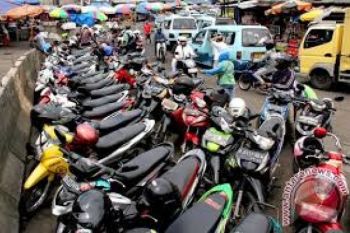 Pemkab Tanah Datar Buat Parkir Atasi Macet Pasar Koto Baru