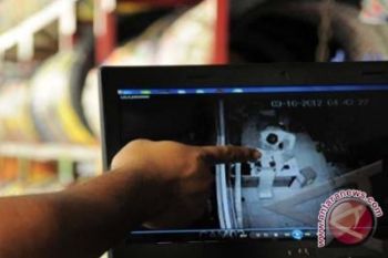 Polisi memburu pencuri yang terekam CCTV 