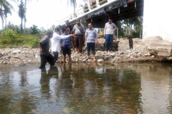 Ali Mukhni : Kontraktor Bersedia Perbaiki Jembatan Miring