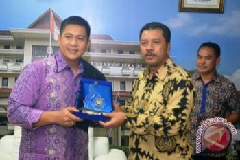 Pemerintah dan FKUB Bima belajar kerukunan di Manado