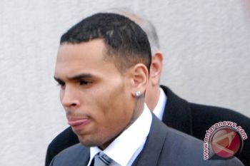 Chris Brown enggan mengaku bersalah atas kasus pemukulan