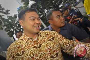 Rycko Menoza Bantah Suap Akil Mochtar