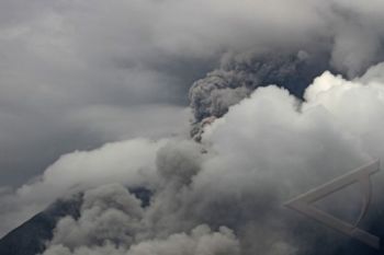 Kemarin, Gunung Sinabung Semburkan Awan Panas 25 Kali