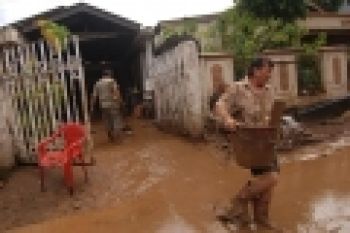 Gubernur Usulkan Rehabilitasi Banjir Manado Tiru Merapi
