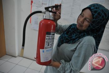Alat pemadam kebakaran oplosan beredar di Palembang