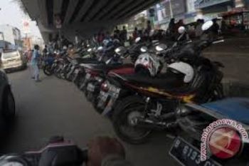 Pemkot Bukittinggi Tak Mampu Atasi Parkir Mahal