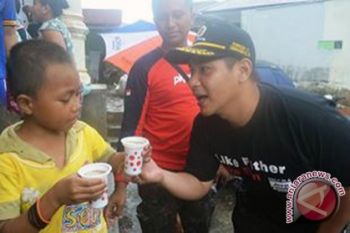 Wawali dan Wakil Ketua PMI Manado sambangi korban di Ternate Tanjung 