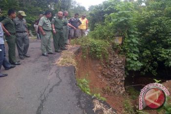 Pemkab Muratara tugaskan Kades awasi jalan