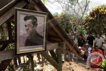 Jalan panjang berliku pencarian makam Tan Malaka