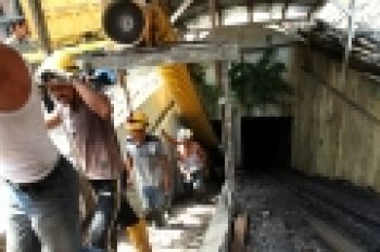 Tiga Korban Ledakan Tambang Ditemukan