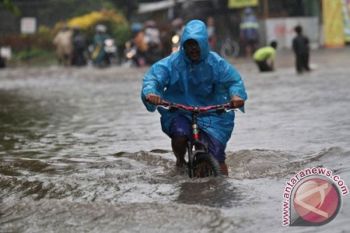 Ruas Jalan Kudus-Pati Tergenang Banjir 