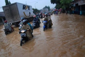 Banjir Lumpuhkan Jalur Pantura Kudus