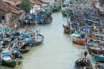 Gelombang Tinggi, Nelayan Dilarang Melaut