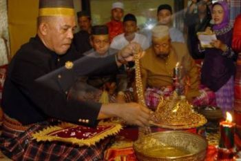 Konon, Pusaka Amangkurat I yang Dijamas Bisa Berubah