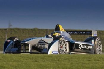 Formula E Pamer Diri