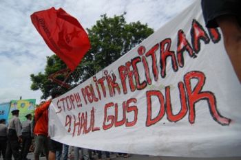 Tolak Kedatangan SBY