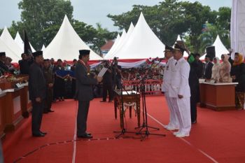 Gubernur Sultra Lantik Bupati Kolaka Terpilih