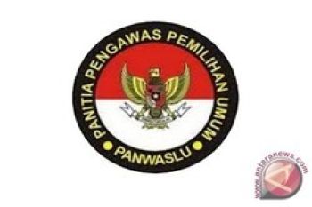 Panwaslu Bekali Relawan Pengawas Pemilu di Kepri