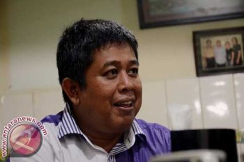 Caleg PKS Prihatin Puluhan Balihonya Dirusak 