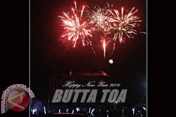 Pesta Kembang Api Warnai Pergantian Tahun di Bantaeng 