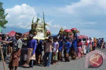 Masyarakat Mataram Rayakan Tradisi "Rebo Bontong"