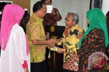 SERAHTERIMA DIRUT PDAM INTAN BANJAR